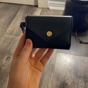 Don’t fit all my money in it